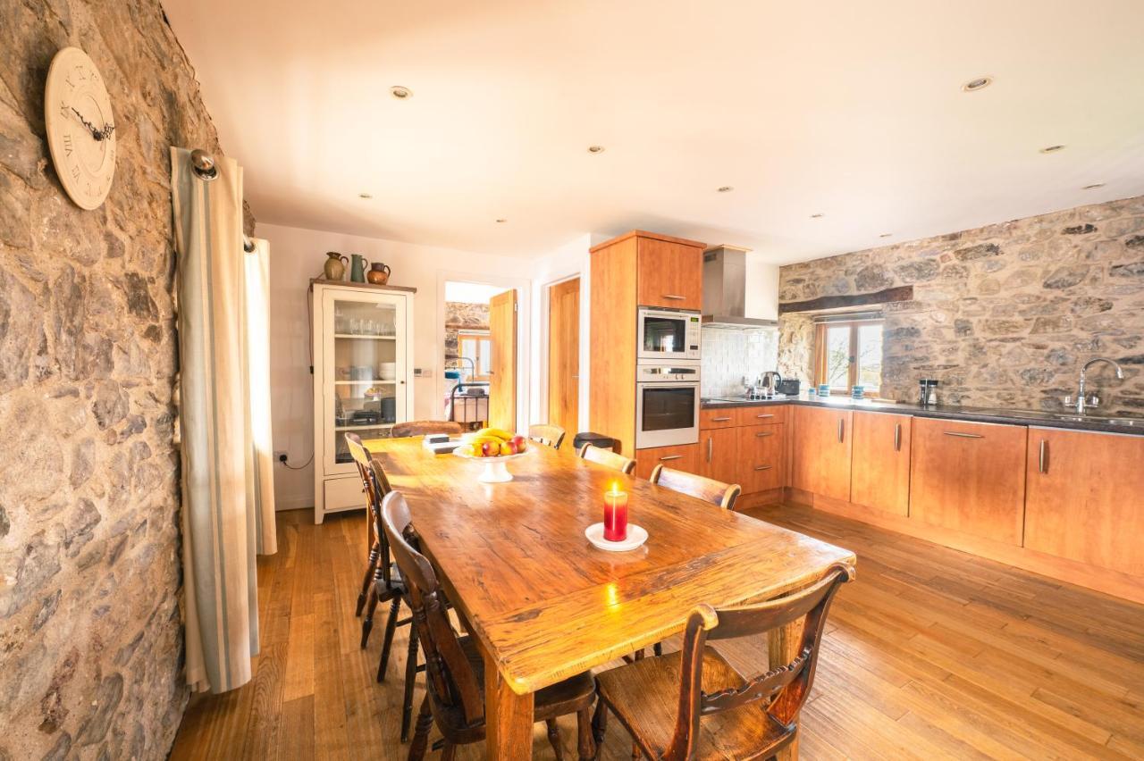 Stunning Converted Granary In Heart Of St Davids Eksteriør billede